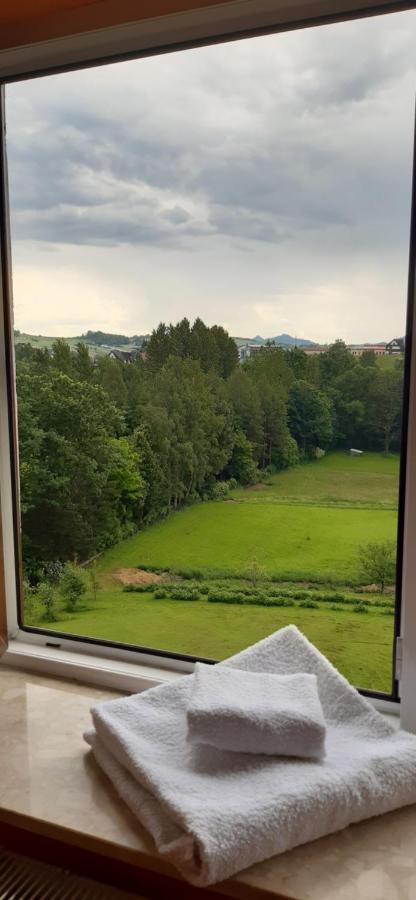 Pokoje Goscinne U Krysi Mizerna Luaran gambar