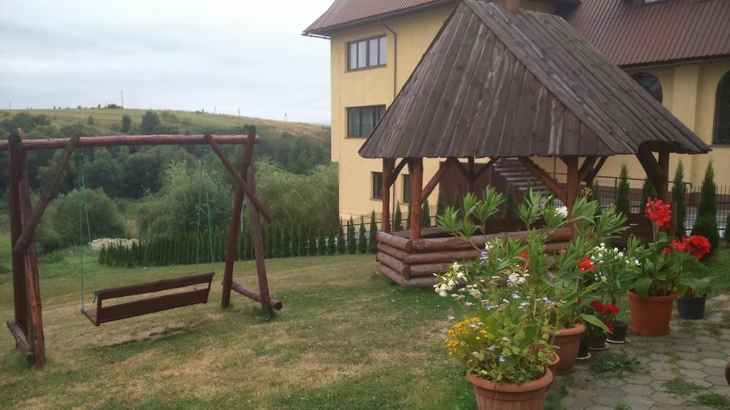 Pokoje Goscinne U Krysi Mizerna Luaran gambar